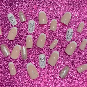 Reusable Nail Set *NEW IN PACKAGING*